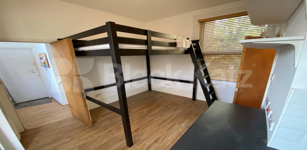 			Studio Apartment, 1 bath, 1 reception Studio			 Leconfield Road , NEWINGTON GREEN-CANONBURY